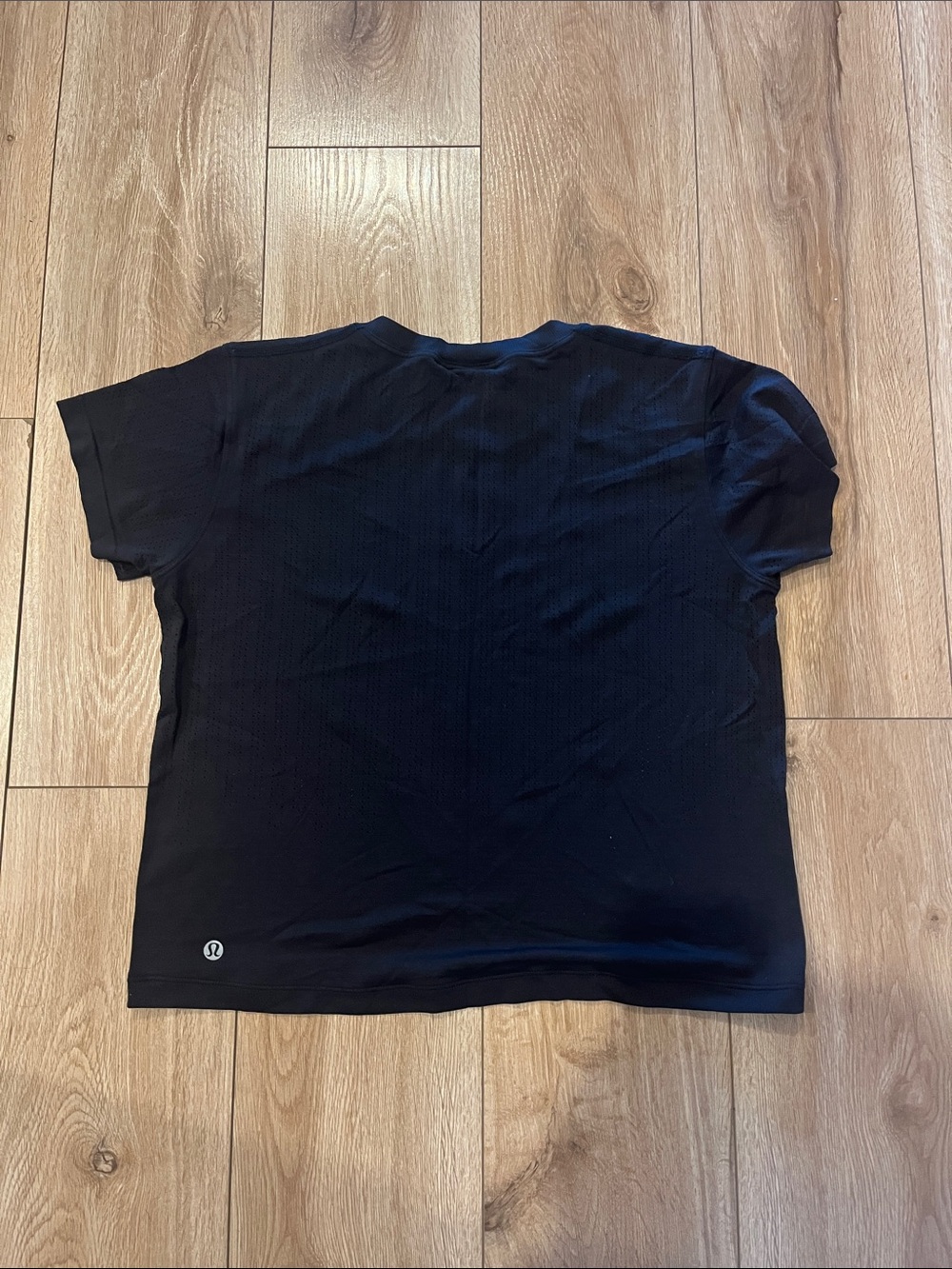 Lululemon Black Crew Neck T-Shirt - Picture 2 of 2